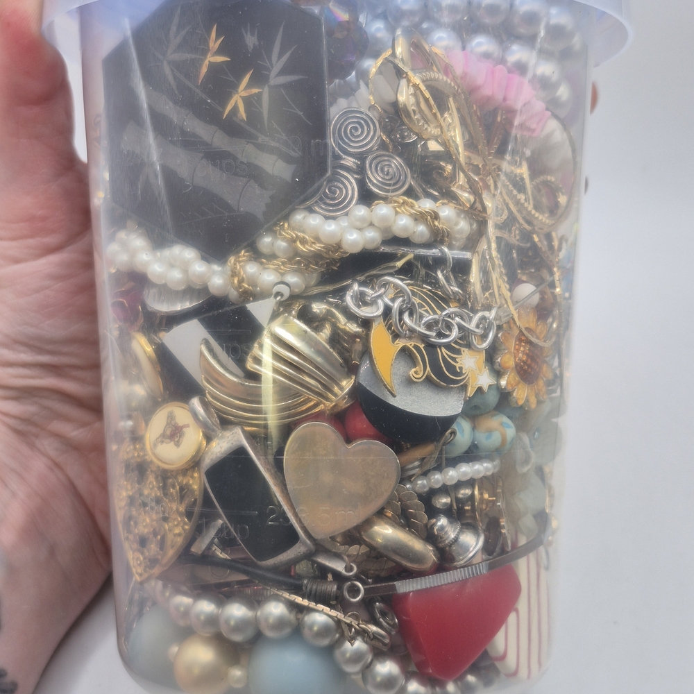 2+ lb VTG to Now Jewelry Jar | Craft, Repair, Wear - Picture 5 of 8